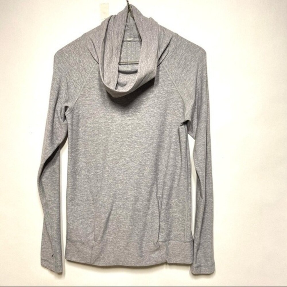 Lululemon Make A Move Long Sleeve in Heathered Battleship 2 - Picture 6 of 11